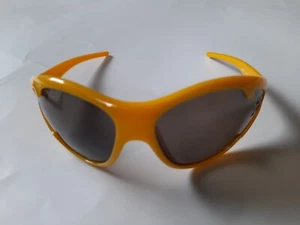 Dolce & Gabbana D&G Yellow Bumble  Rare Wrap Sunglasses Y2k - Picture 1 of 7