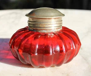 Vintage LIDDED INKWELL RUBY RED GLASS MELON FORM - Picture 1 of 15
