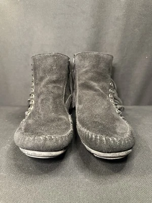 Botines para mujer Minnetonka talla 7 hechos en República Dominicana negros Foto 1 de 4