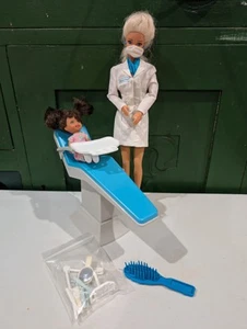 1997 Barbie Talking Dentist Barbie with Patient Doll Mattel Vintage Untested - Picture 1 of 9