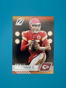 2023 Panini Zenith #50 Patrick Mahomes II RETAIL - NFL Trading Card - Bild 1 von 2