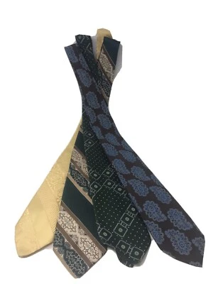 LOTE DE 4 CORBATAS DE POLIÉSTER DE DISEÑO ANCHO BRITTANIA VINTAGE AÑOS 60 Foto 1 de 4