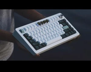 Paragon75 Keyboard White Plus Extras - Picture 1 of 3
