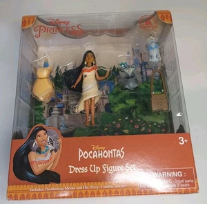 Disney Principesse Dress Up Play Set Pocahontas Personaggi - Foto 1 di 4