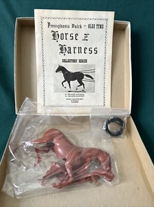 Olde Tyme Horse and Harness Dutch Country Lane Island 2008 Authentic Scale Model - Picture 1 of 3