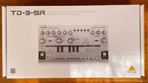 Behringer TD-3-SR Analog Bass Line Synthesizer NEW - Picture 1 of 5