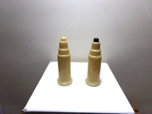 Vintage Plastic Art Deco Push Button - Salt & Pepper Shakers USA - Picture 1 of 2