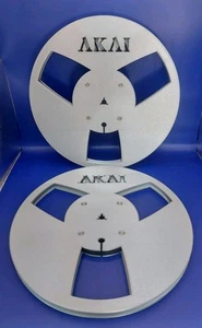 Akai Bobine di nastro da bobina a bobina 10,5" stampate in 3D (plastica) in argento - Foto 1 di 2