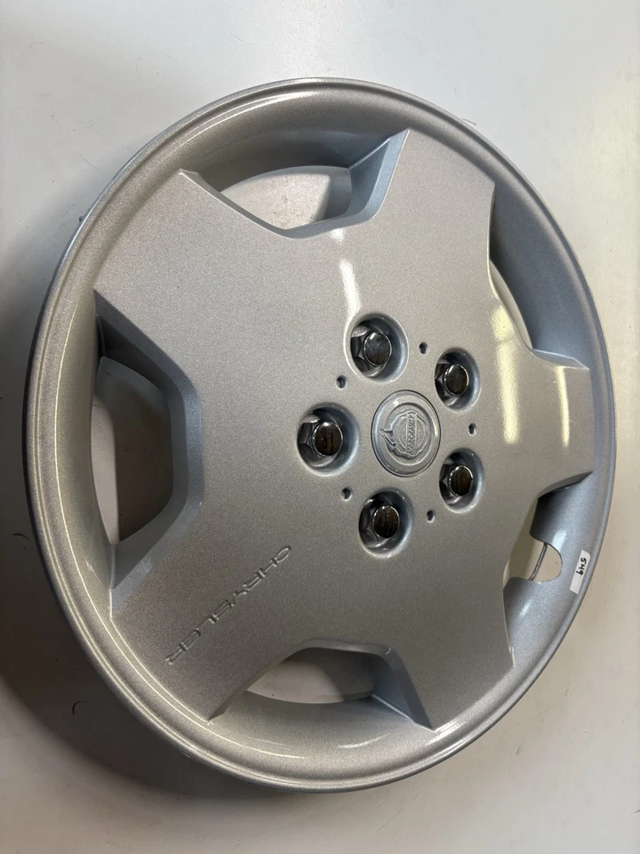 ONE 2001-2002 Chrysler Sebring cupé # 549 16" 5 radios tapacubos cubierta de rueda usada Foto 1 de 4