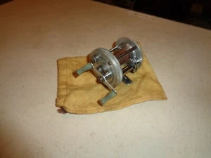 Vintage Heddon Pal P-41 Baitcasting Fishing Reel, Jeweled end-caps, USA - Picture 1 of 12
