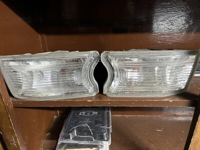 Luz de estacionamiento/señal de giro genuino OEM 2010-2013 Toyota 4runner Foto 1 de 2
