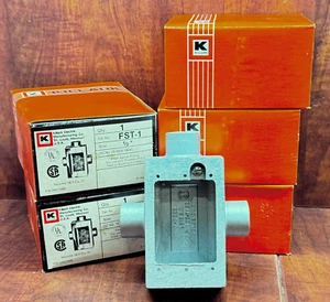 5 x Killark FST-1, 1/2" Aluminum Device Box T-Hub 1-Gang Outlet Unilet Condulet - Picture 1 of 5