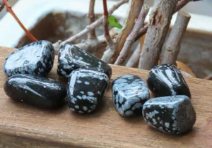 Gran copo de nieve cristal de obsidiana piedra pulida 1 pieza franqueo rastreado - Imagen 1 de 4