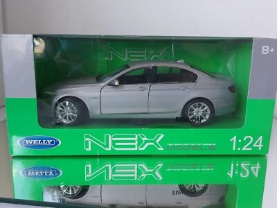 Welly Next BMW 535i in scala 1:24 nella scatola - Immagine 1 di 4