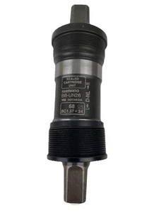Shimano BB‑UN26 Bottom Bracket – D‑NL R – BC1.37×24 – 68 mm - Picture 1 of 6