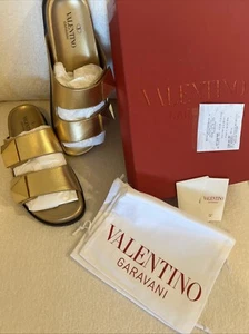 Valentino Garavani Authentic 100% Sandels Gold NEW Shoes Size 40 - Picture 1 of 14