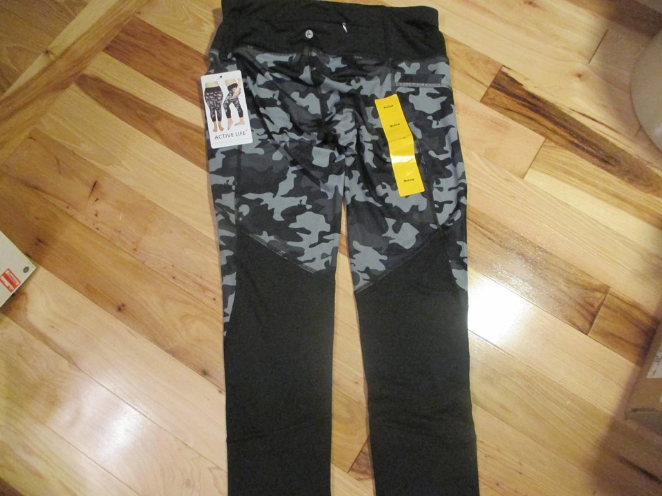 Active Life Woman's Yoga Capri Leggings Size Medium Black/Grey Camo Brand New!!! - Image 1 of 4