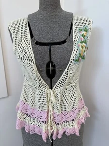 New Free People Cream Pink Scallop Crochet Knit Embroidered Best Size L - Picture 1 of 12