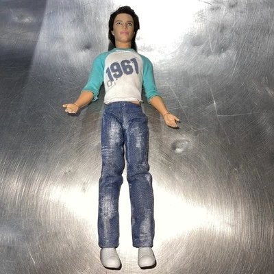 Muñecas Barbie Sporty & Cutie Ken 2009-2011 Fashionistas Wave1 Foto 1 de 4