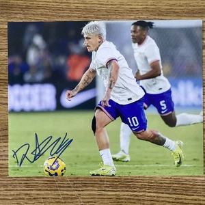 Foto autografiada de Diego Luna 8x10 USMNT Estados Unidos hombres fútbol EE. UU. - Imagen 1 de 2