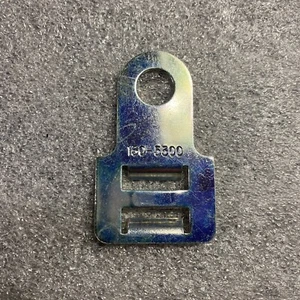 CATERPILLAR 1305300 130-5300 CLIP - Picture 1 of 2