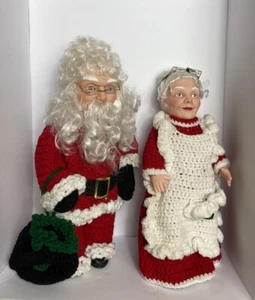 Vintage stehender Weihnachtsmann & Frau mit gehäkelten Outfits 15 Zoll - Bild 1 von 8