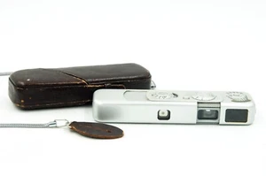 Cámara espía subminiatura Minox B con estuche de cuero y cadena, en muy buen estado++ - Imagen 1 de 7