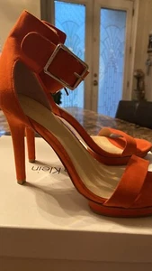 Calvin Klein Vivian hochhackige Damen-Sandaletten 7,5 orange Wildleder Schnalle offene Zehenpartie - Bild 1 von 7