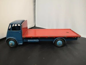 G367-DINKY No512 GUY FLATBED TRUCK.BLUE CAB WITH RED FLATBED - Picture 1 of 5