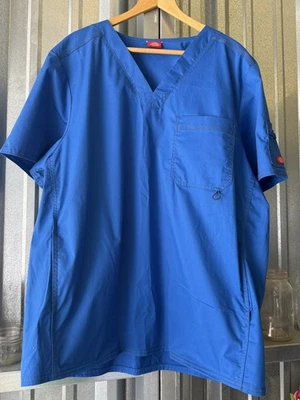 Blusa Médica Dickies Para Hombre Cuello en V Azul Talla Extra Grande Bolsillos Bolsillo para Bolígrafo Foto 1 de 4