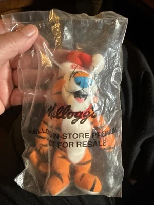 Kelloggs 2002 Tony The Tiger Soccer HEB In-Store Premium Exclusive Plush 6” — 第 1/4 张图片
