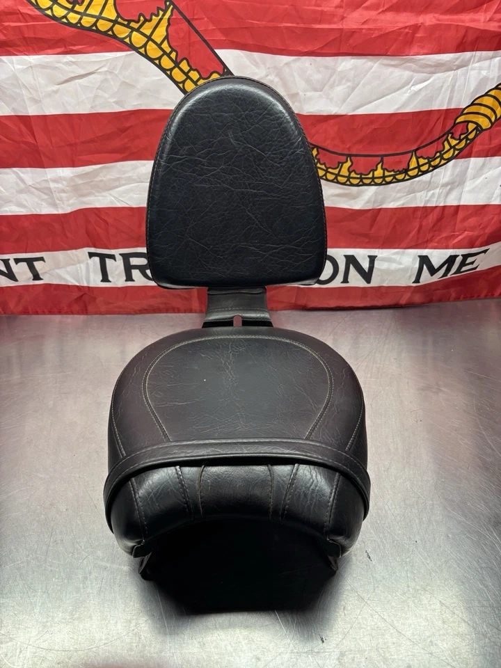 03-17 Victory Mustang Touring Asiento de Pasajero Respaldo Vegas Kingpin Highball Foto 1 de 4