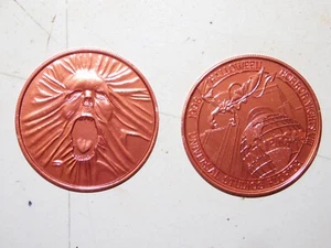 50 Stück - Münzen datiert 1998 Gold Halloween Horror Nächte Universal Studios - Bild 1 von 6