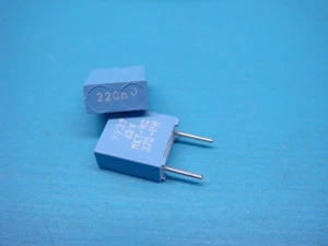 (10) CONDENSADOR DE PELÍCULA DE POLIETILENO METALIZADO RADIAL COMPONENTES BC 0,22uF 63V 5% MKT 370 - Imagen 1 de 5
