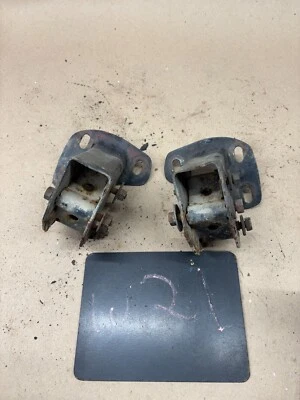 Ford Truck F100 F150 F350 1973 1979 guardabarros interior soportes de suspensión soportes con pernos Foto 1 de 4