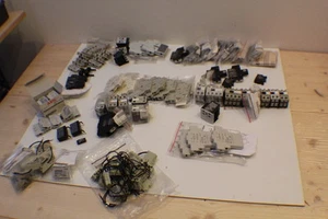 Colección de piezas de repuesto interruptor auxiliar Schütz AEG Klöckner Möller interruptor de teleme - Imagen 1 de 6