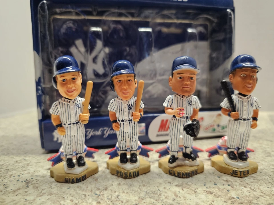 Jeter Clemens Posada Giambi New York Yankees MLB FOCO Mini Bobblehead Set Nuevo en Caja Foto 1 de 4