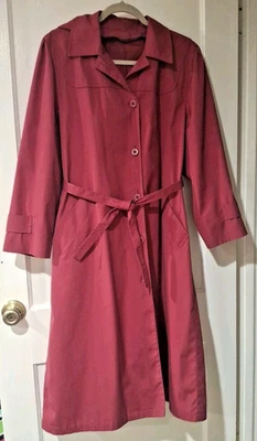 Gabardina vintage para mujer Borgoña London Fog hecha en EE. UU. AÑOS 70/80 talla 8 mascota. Foto 1 de 4