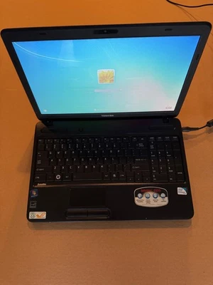 Toshiba Satellite C655-S5507 + adaptador de corriente/cargador  Foto 1 de 4