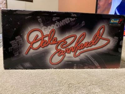 Escala 1:18 "Acción" Dale Earnhardt 2001 Monte Carlo GM Goodwrench Service Plus Foto 1 de 4