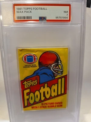 1981 TOPPS FOOTBALL WAX PACK PSA 7 with POSSIBLE JOE MONTANA HOF RC Rookie - Image 1 of 2