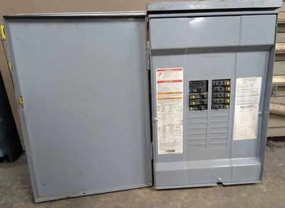 🤪 SQUARE D 125 AMP LOAD CENTER 120/240V 1 PHASE 3W 24 CIRCUIT QO124L125GRB - Image 1 of 4