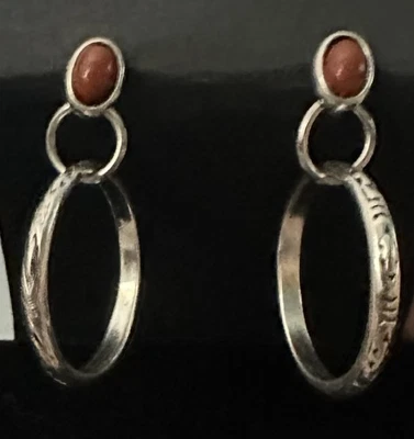 Pendientes de poste de aros aztecas ovalados de ágata marrón rojo imitación boho tono plata Foto 1 de 4