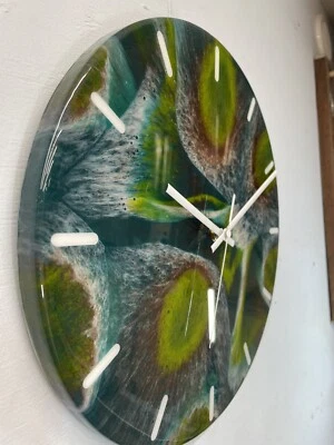 33cm Dark Green Copper and Moss Green Abstract Modern Resin Wall Clock - Image 1 of 4