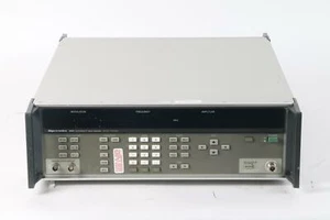 Giga-Tronics 6062A Synthesized RF Signal Generator 100 KHz -2100 MHz - Picture 1 of 5