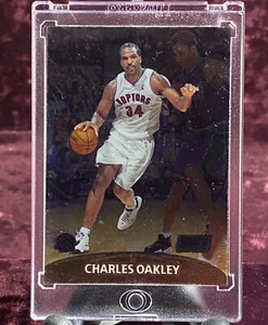 Camiseta deportiva de Charles Oakley 1999 Topps Stadium Club cromada #98 como nueva de los Raptors Legends SP - Imagen 1 de 2