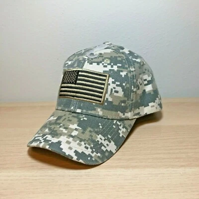 Gorra táctica camuflaje digital con bandera dorada de EE. UU. COMPRA 1 OBTÉN 1 MÁSCARA FACIAL Foto 1 de 4