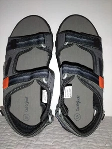 Nuevas sin etiquetas Sandalias con correa de gancho y bucle para niños Cat & Jack - Talla 5 - Imagen 1 de 8