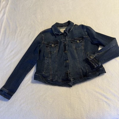 Chaqueta de camionero de mezclilla para mujer Torrid talla 1 mediana lavado azul botón elástico Foto 1 de 4