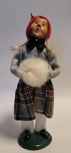 Muñeca Byers' Choice Carolers Girl 1997 vintage firmada 10 pulgadas hecha en EE. UU. - Imagen 1 de 9